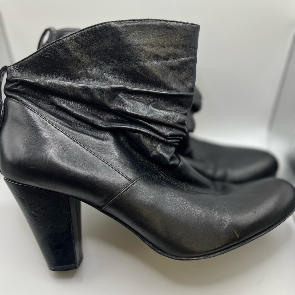 BCBG Women’s Boots 6.5